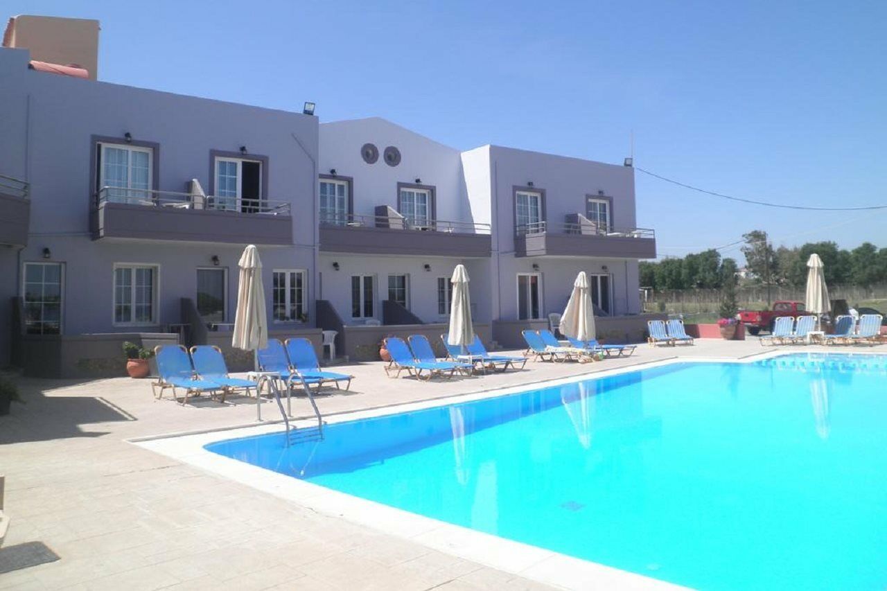 Haridimos 2* Tavronitis (Crete)